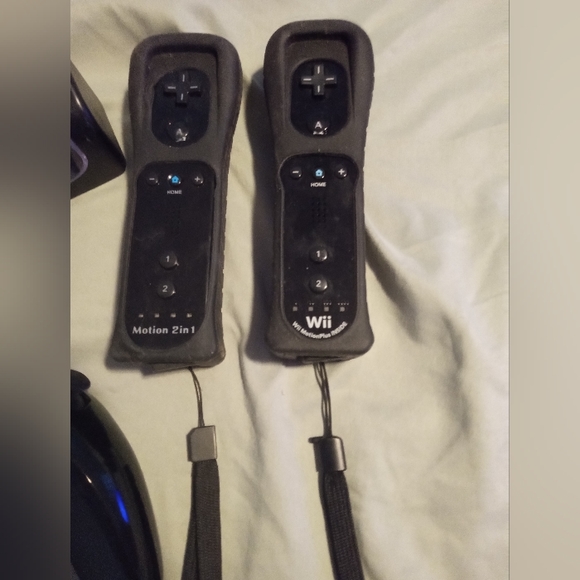 WII Console System - Picture 4 of 6